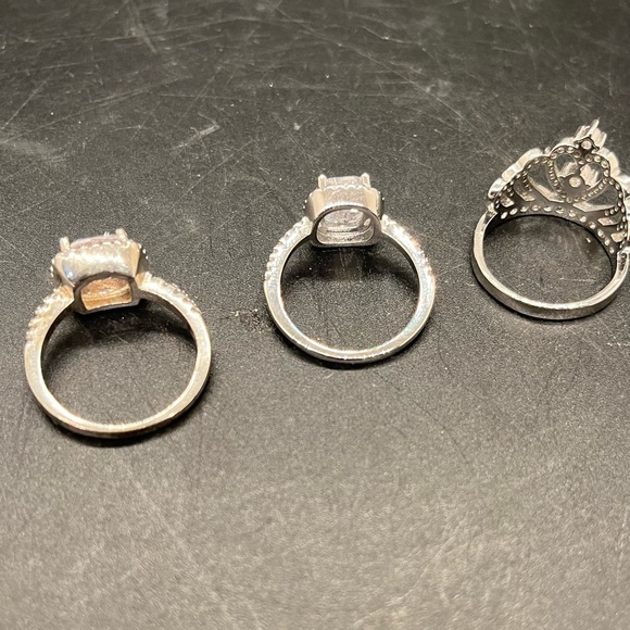 New costume jewelry rings crown , square stones , wedding ring engagement Size 7 - Picture 15 of 15